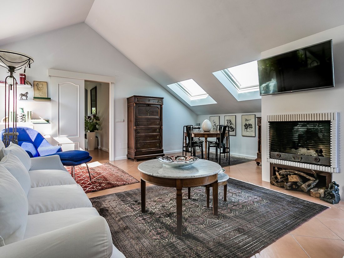 View of New York City apartments with breathtaking views of the Manhattan ...