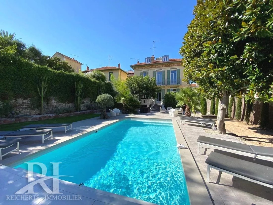 Villa in Vallergues, Cannes, France 2 - 14547375