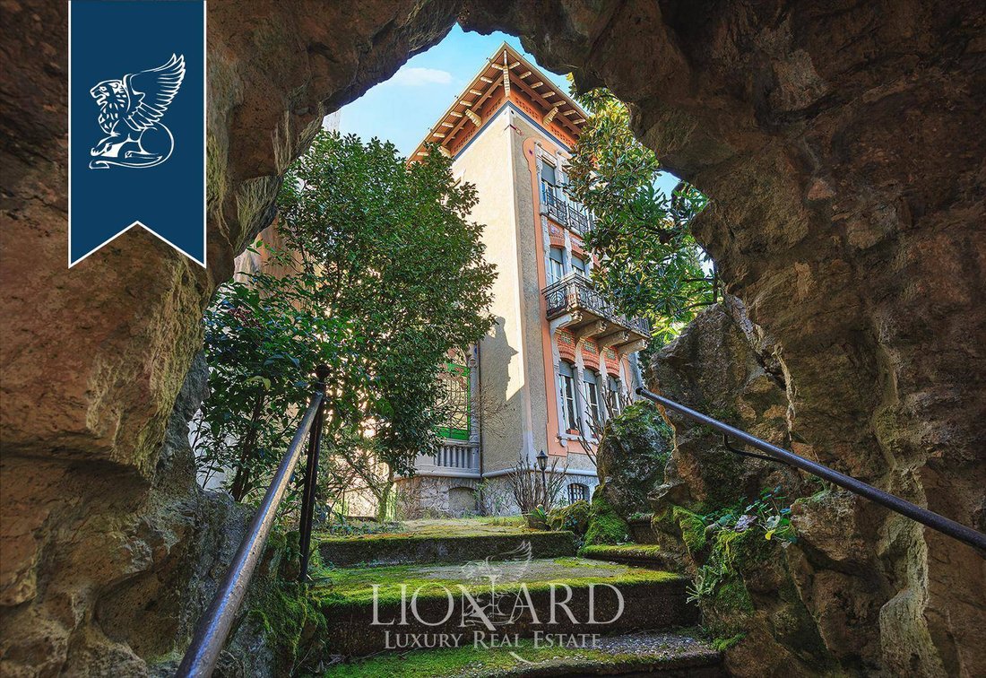 Villa in Sesto Calende, Lombardy, Italy 2 - 15294273
