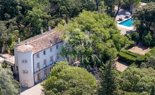 Castello a Lorgues, Provenza-Alpi-Costa Azzurra, Francia 1