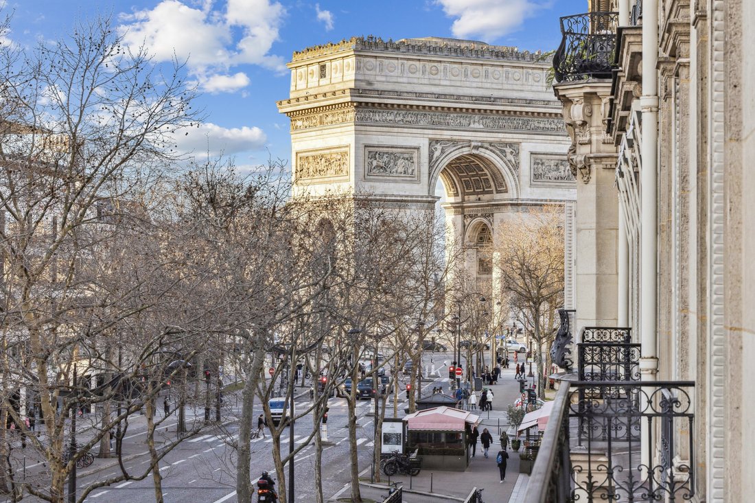 Apartment in Elysées-Madeleine, Paris 8e Arrondissement, Paris 2 - 15295648