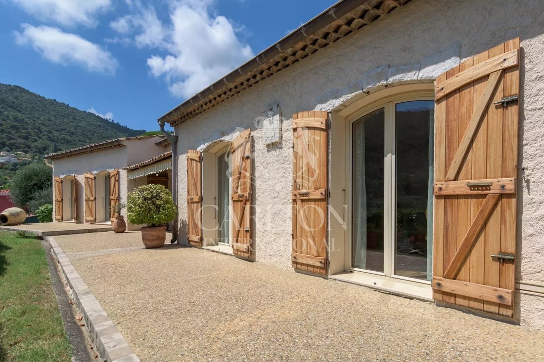 Villa in Falicon, Provence-Alpes-Côte d'Azur, France 2 - 13016524