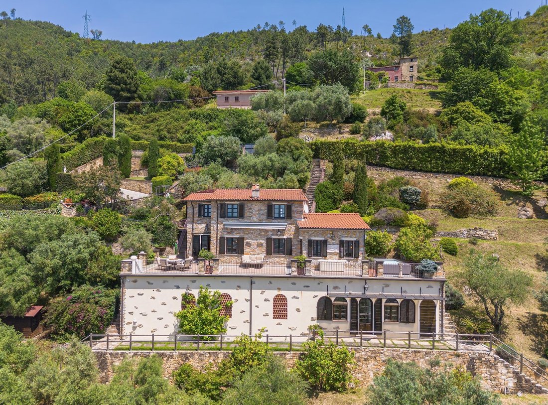 Villa in Seravezza, Tuscany, Italy 1 - 15295924