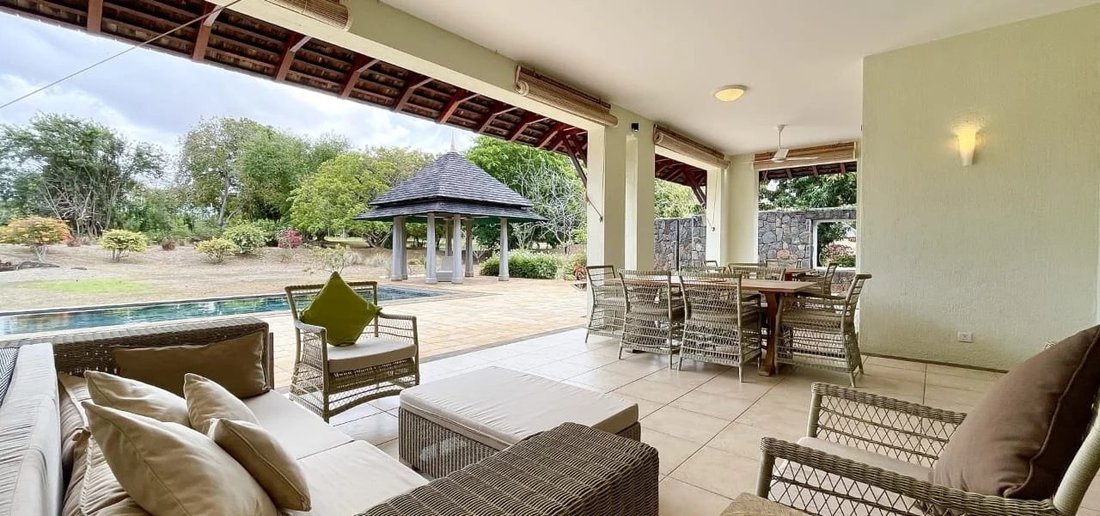 Villa in Tamarin, Rivière Noire District, Mauritius 1 - 15295947