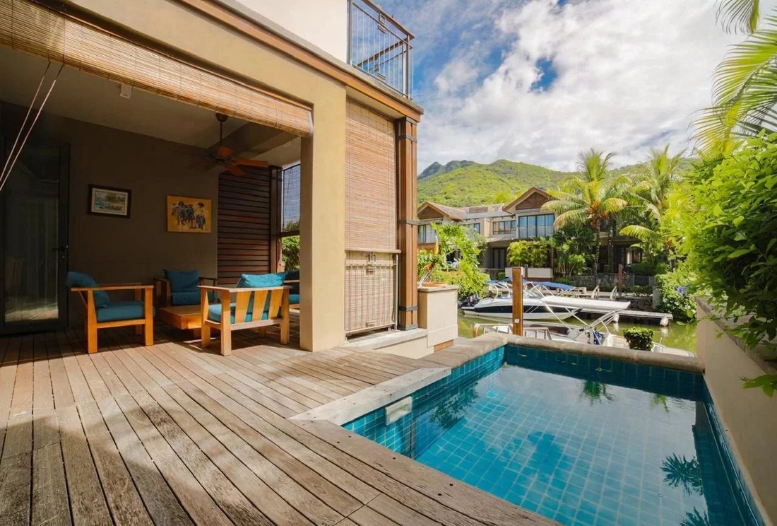 Apartment in Grande Riviere Noire, Rivière Noire District, Mauritius 1 - 15295927