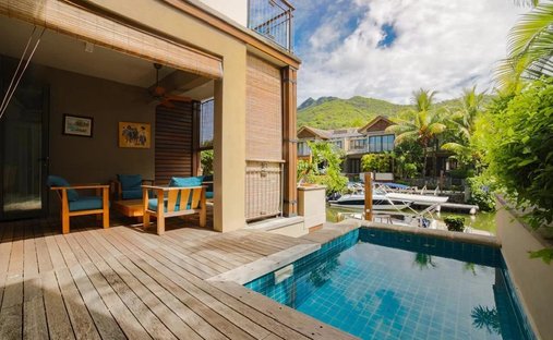 Apartment in Grande Riviere Noire, Rivière Noire District, Mauritius 1