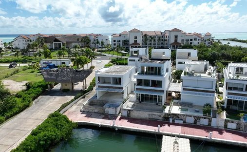Villa in Punta Cana, La Altagracia Province, Dominican Republic 1