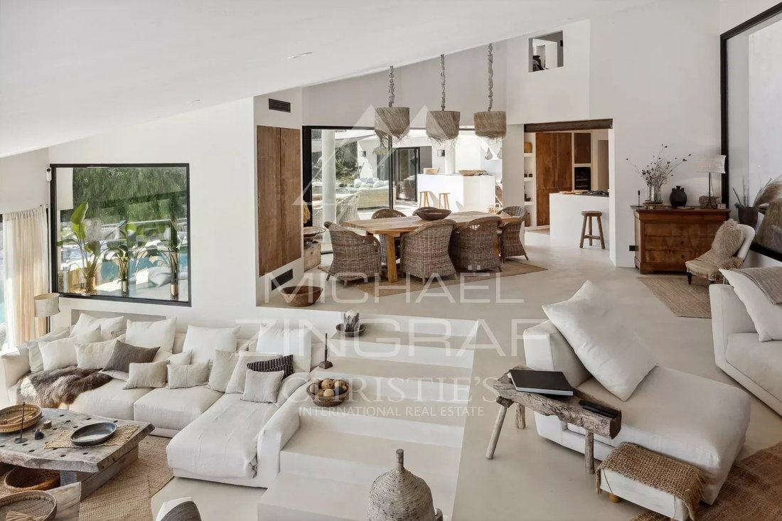 Villa in Le Rouret, Provence-Alpes-Côte d'Azur, France 5 - 15297096