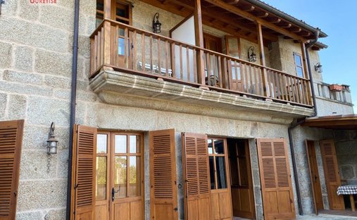 House in Carballeda de Avia, Spain 1