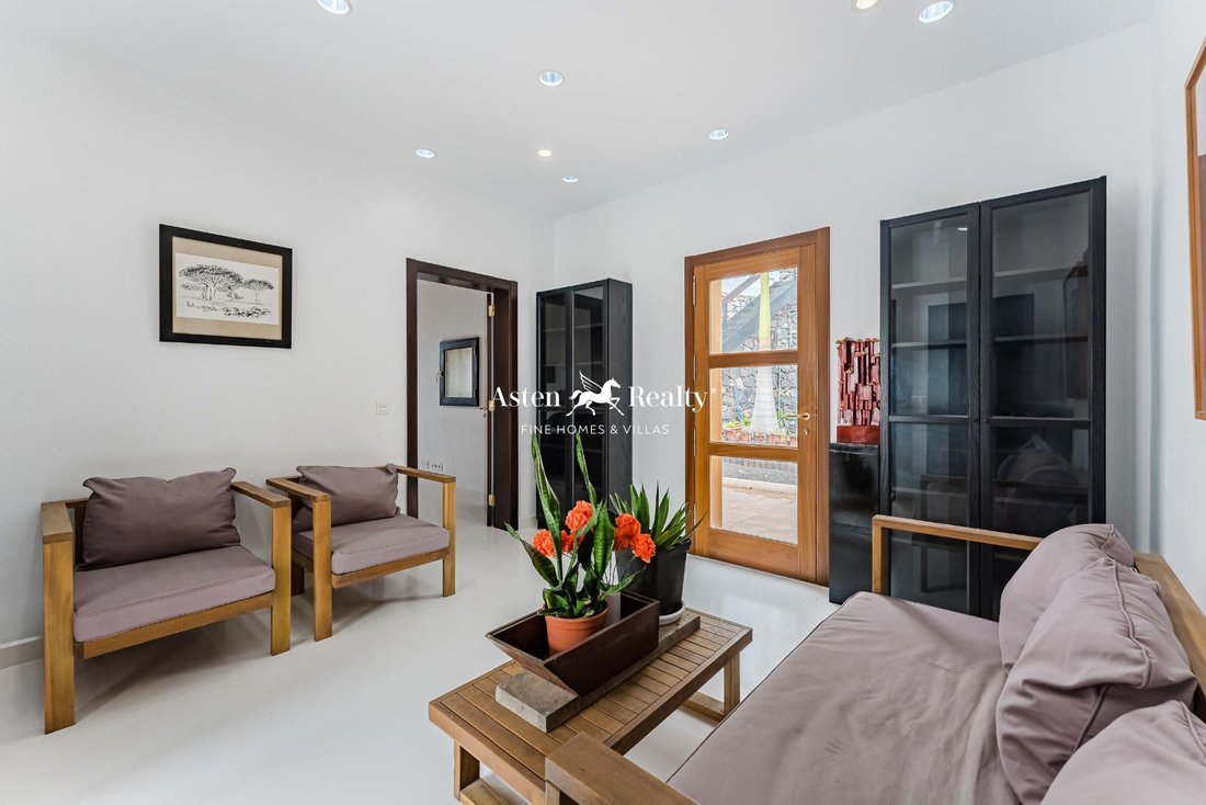 Villa in Guia de Isora, Canary Islands, Spain 3 - 15298704