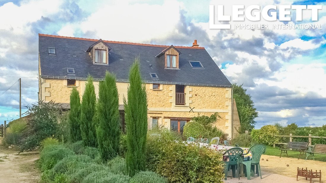 Château Whispers of the Loire: A Timeless Estate Near Rillé’s Lakeside Splendor