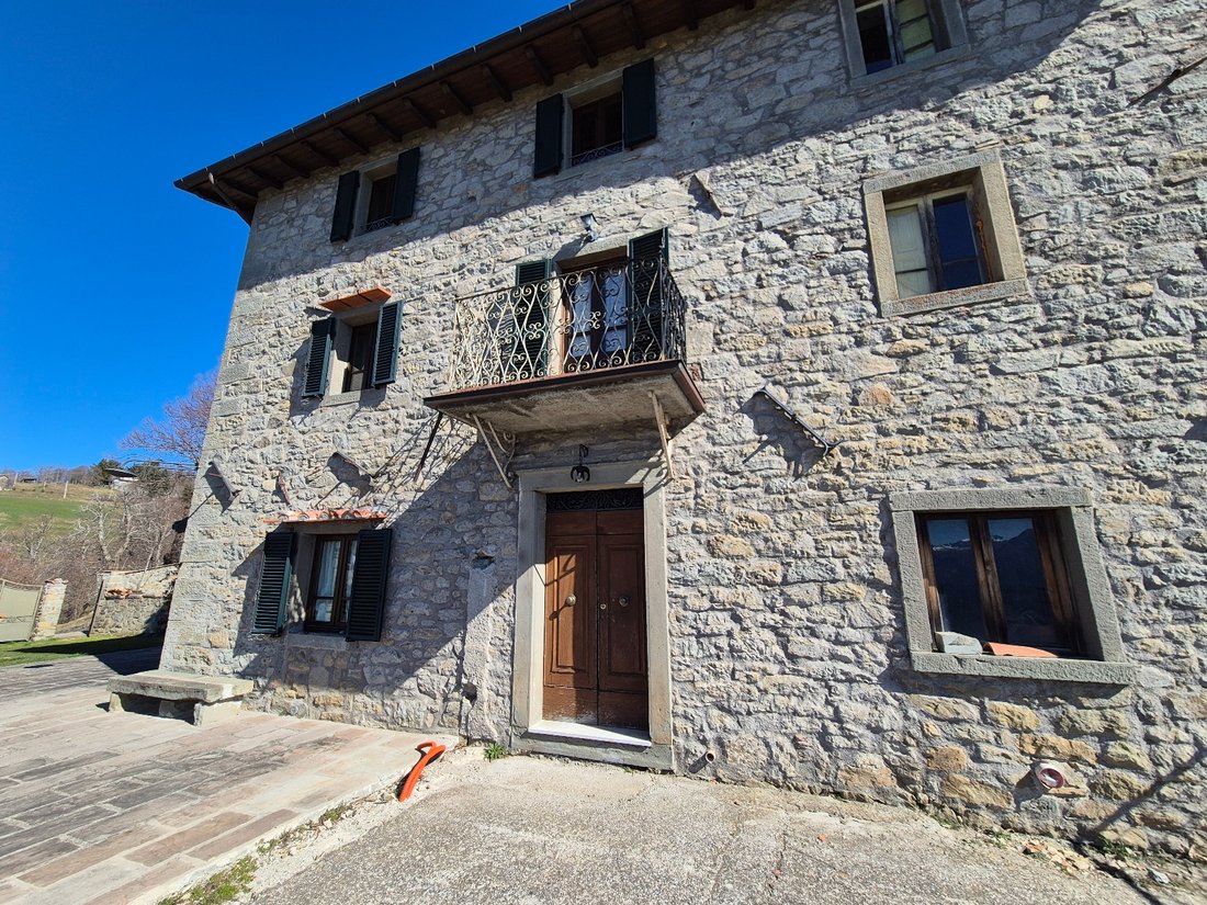 House in Pieve Fosciana, Tuscany, Italy 2 - 15297832