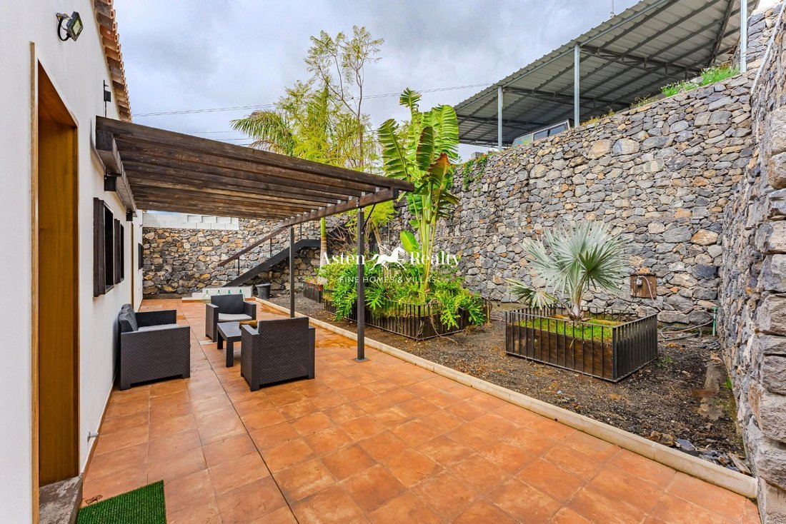 Villa in Guia de Isora, Canary Islands, Spain 1 - 15298704