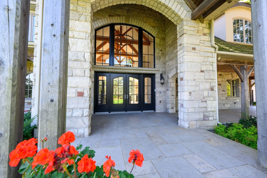 House in Burlington, Ontario, Canada 5 - 15296051