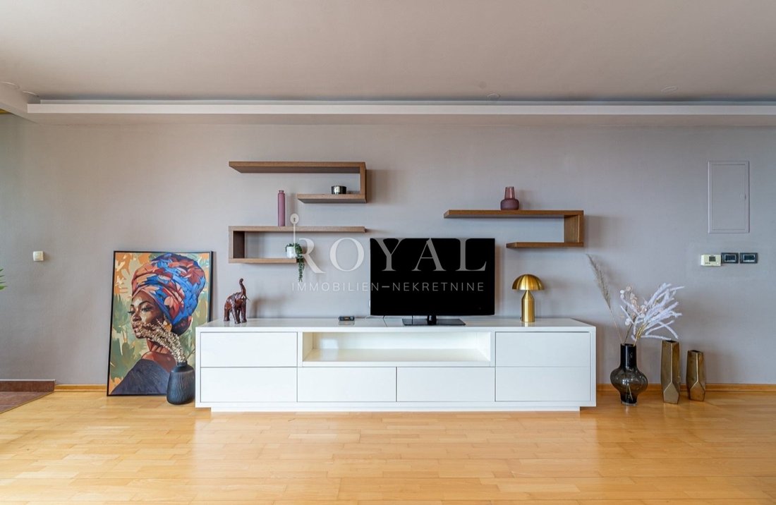 Apartment in Mjesni odbor Zamet, Grad Rijeka, Primorje-Gorski Kotar County 3 - 15298779
