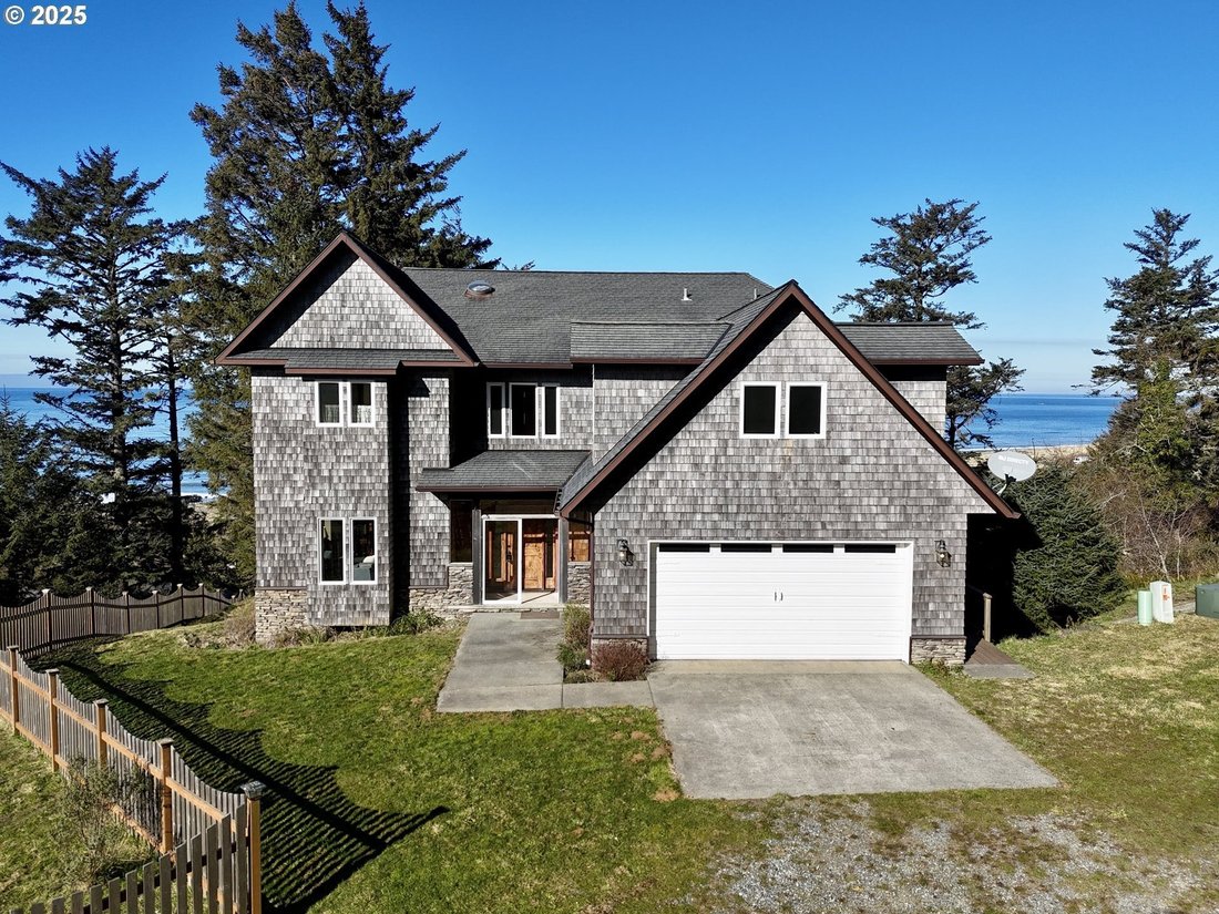 House in Gold Beach, Oregon, United States 4 - 15301395