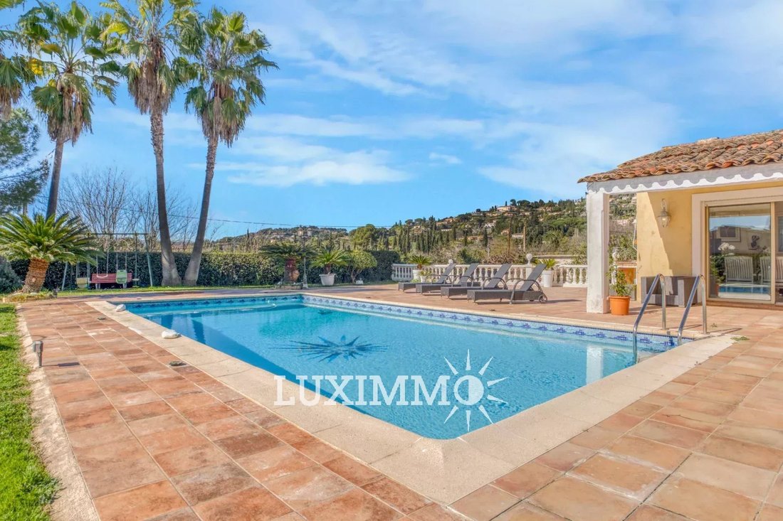Villa in Mougins, Provence-Alpes-Côte d'Azur, France 2 - 15287049