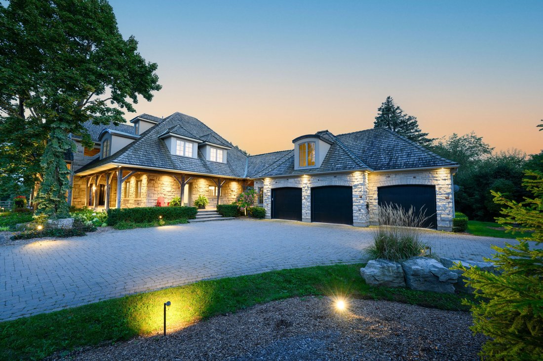 House in Burlington, Ontario, Canada 3 - 15296051