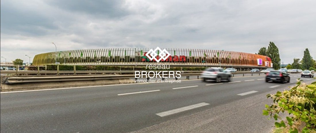 Nogent-sur-Oise, Hauts-de-France, France 1 - 15300973