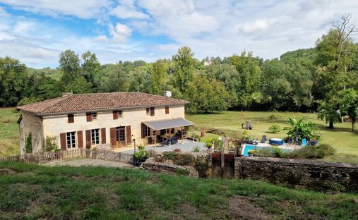 House in Ruch, Nouvelle-Aquitaine, France 1