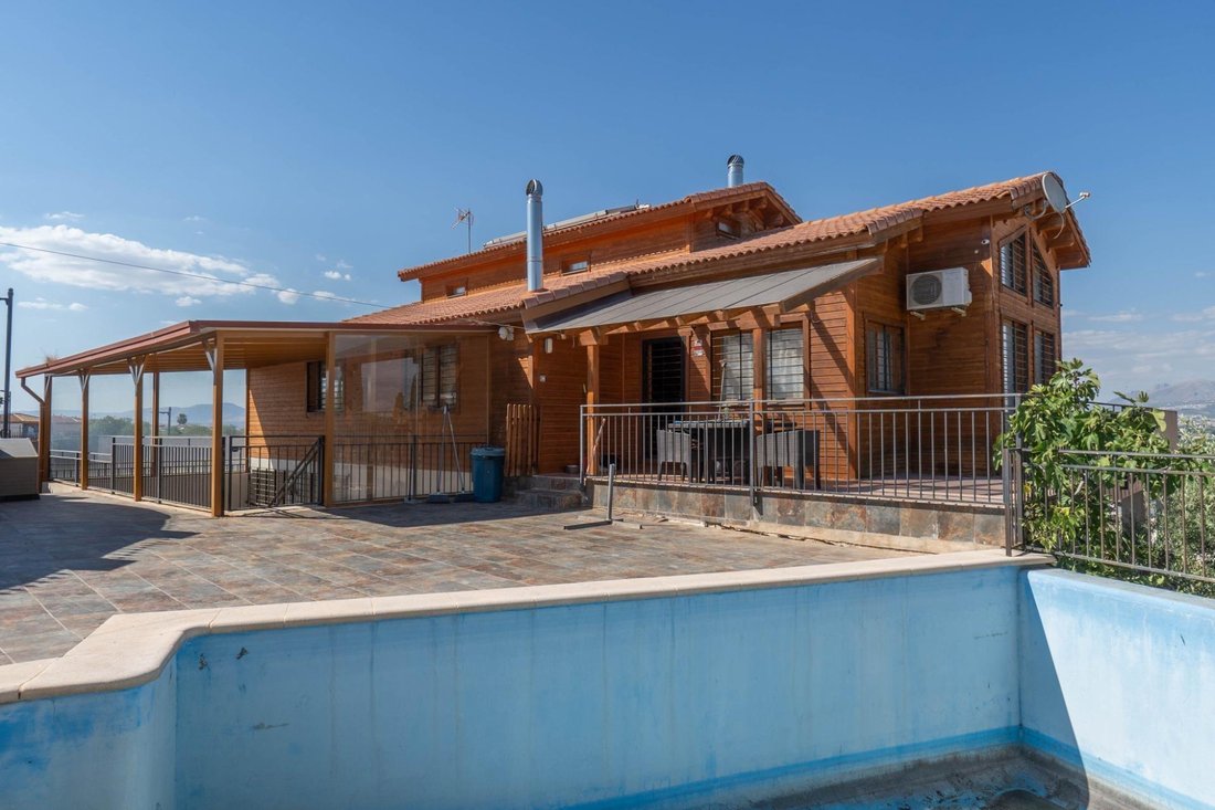 Villa in Churriana de la Vega, Andalusia, Spain 1 - 15298809