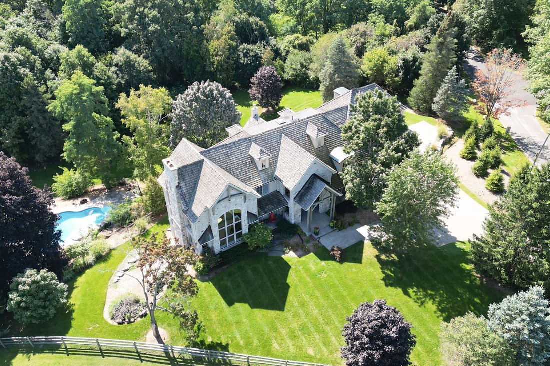 House in Burlington, Ontario, Canada 4 - 15296051