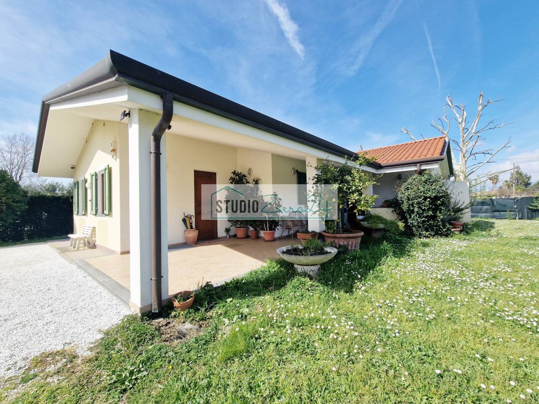 Villa in Lido di Camaiore, Camaiore, Tuscany 4 - 15299312