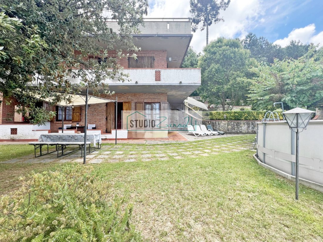 Villa in Capezzano Pianore, Camaiore, Tuscany 1 - 15299385