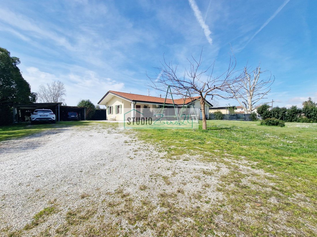Villa in Lido di Camaiore, Camaiore, Tuscany 2 - 15299312