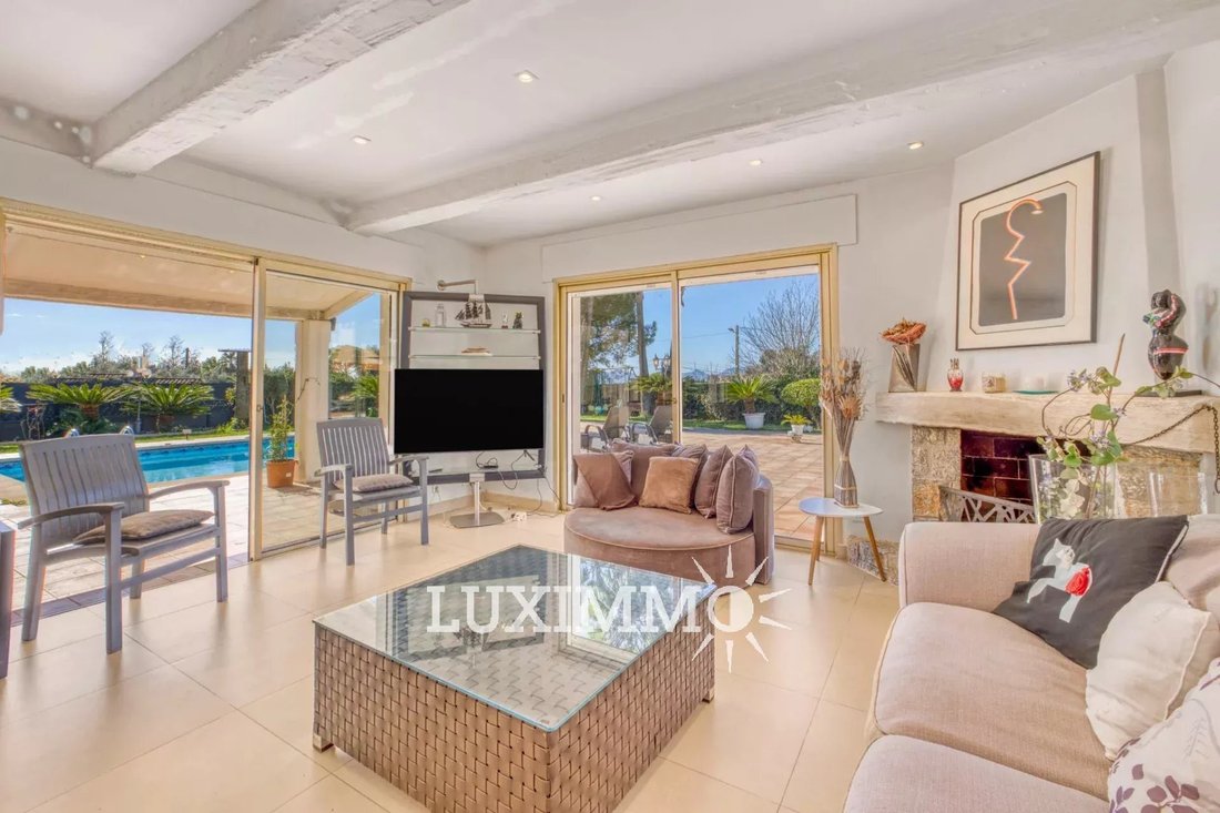 Villa in Mougins, Provence-Alpes-Côte d'Azur, France 4 - 15287049
