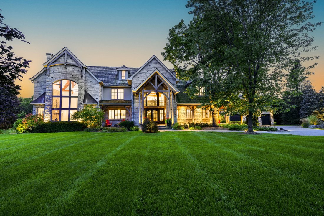 House in Burlington, Ontario, Canada 1 - 15296051