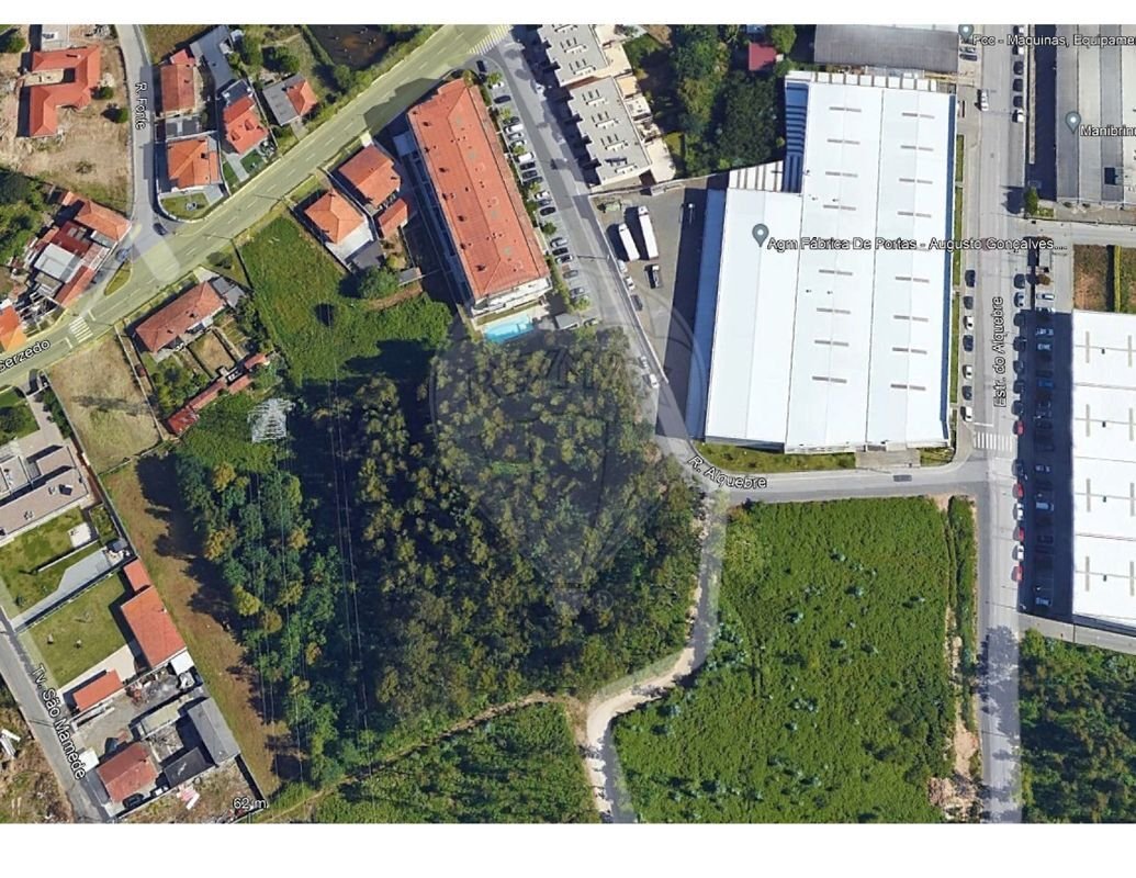 Land in Serzedo e Perosinho, Porto District, Portugal 1 - 15297491