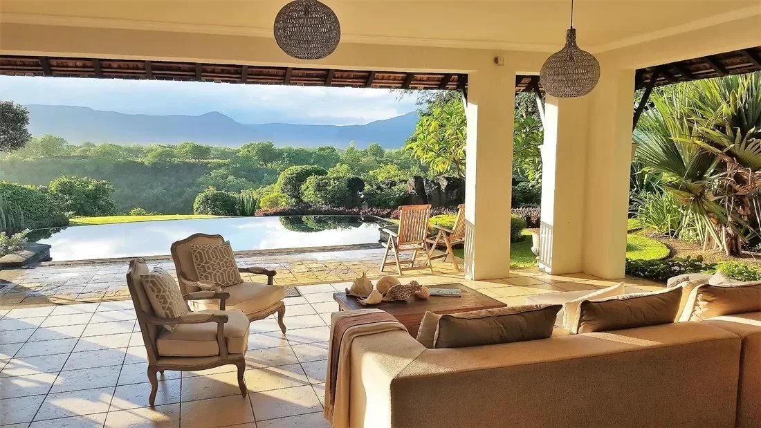 Villa in Tamarin, Rivière Noire District, Mauritius 1 - 15296039