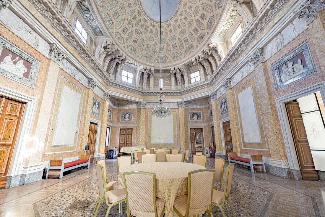 Castle in Center, Cremona, Lombardy 3 - 15301569