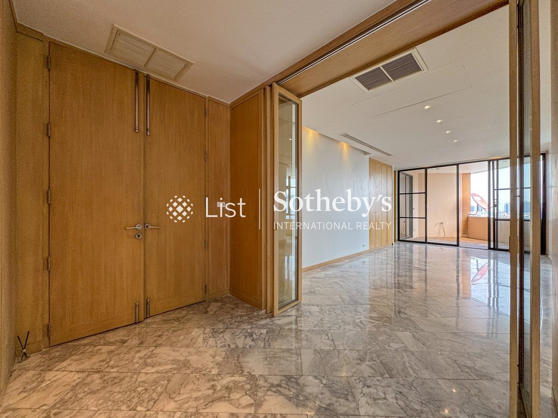Condo in Phra Khanong Nuea, Bangkok, Thailand 2 - 14600699
