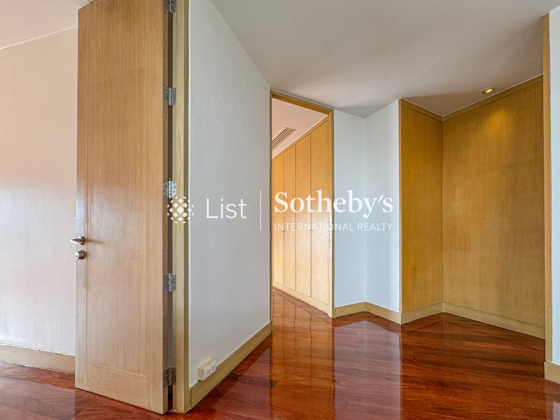 Condo in Phra Khanong Nuea, Bangkok, Thailand 4 - 14600699