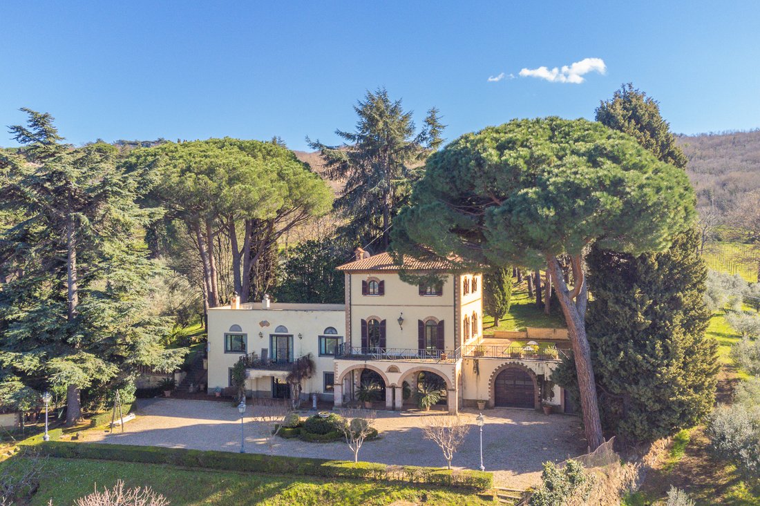 Villa in Monte Porzio Catone, Lazio, Italy 1 - 15301645