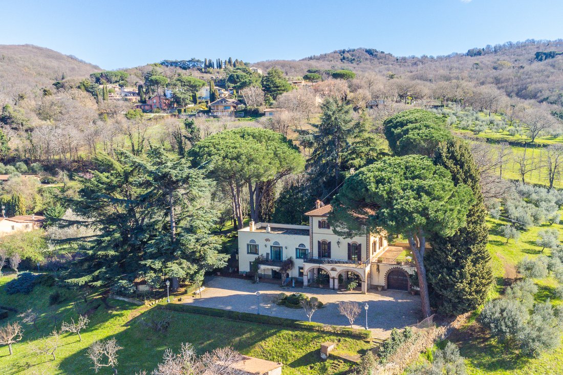 Villa in Monte Porzio Catone, Lazio, Italy 2 - 15301645
