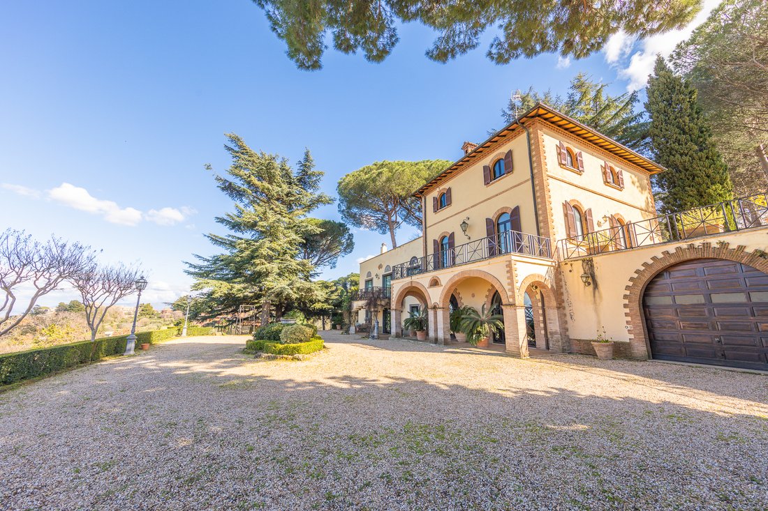Villa in Monte Porzio Catone, Lazio, Italy 3 - 15301645