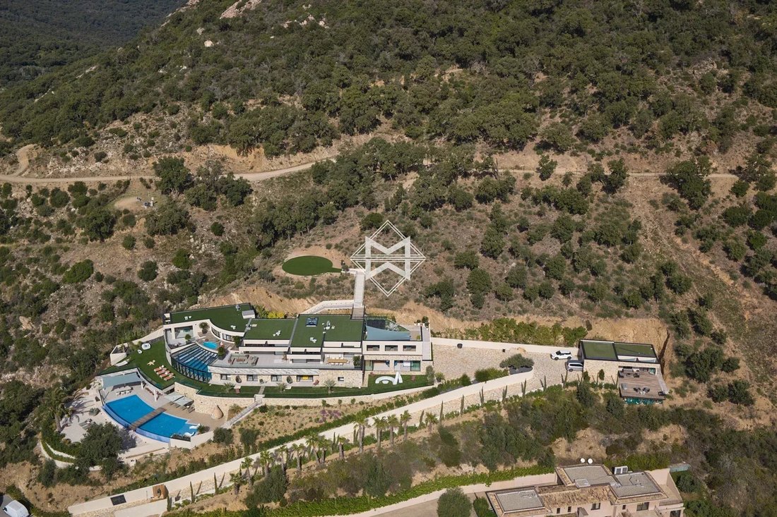 Villa in Grimaud, Provence-Alpes-Côte d'Azur, France 4 - 15302403
