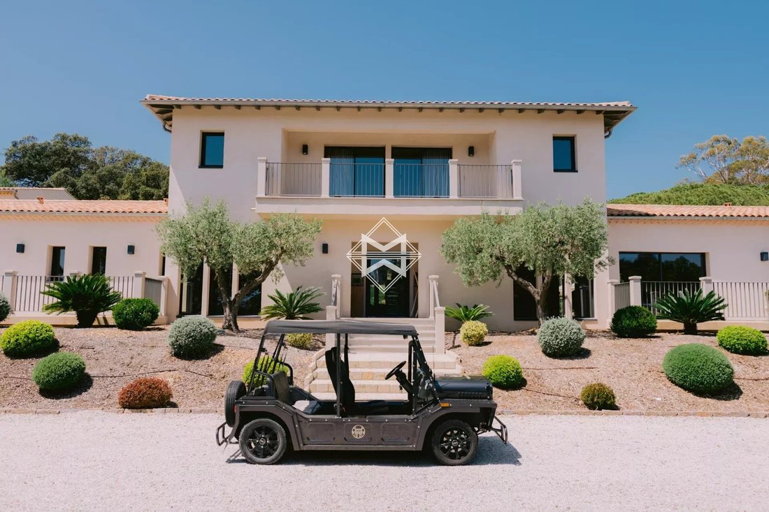 House in La Croix-Valmer, Provence-Alpes-Côte d'Azur, France 2 - 10562196