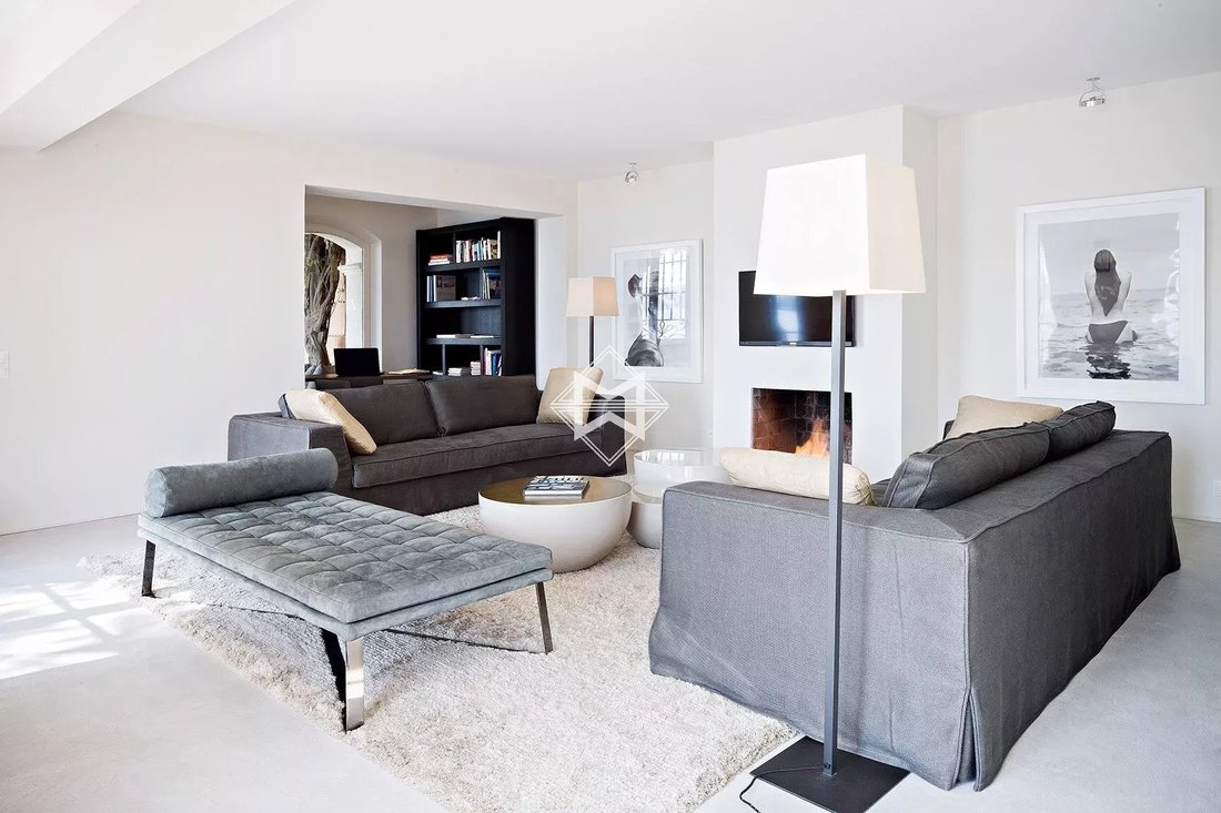Villa in Grimaud, Provence-Alpes-Côte d'Azur, France 3 - 10500696