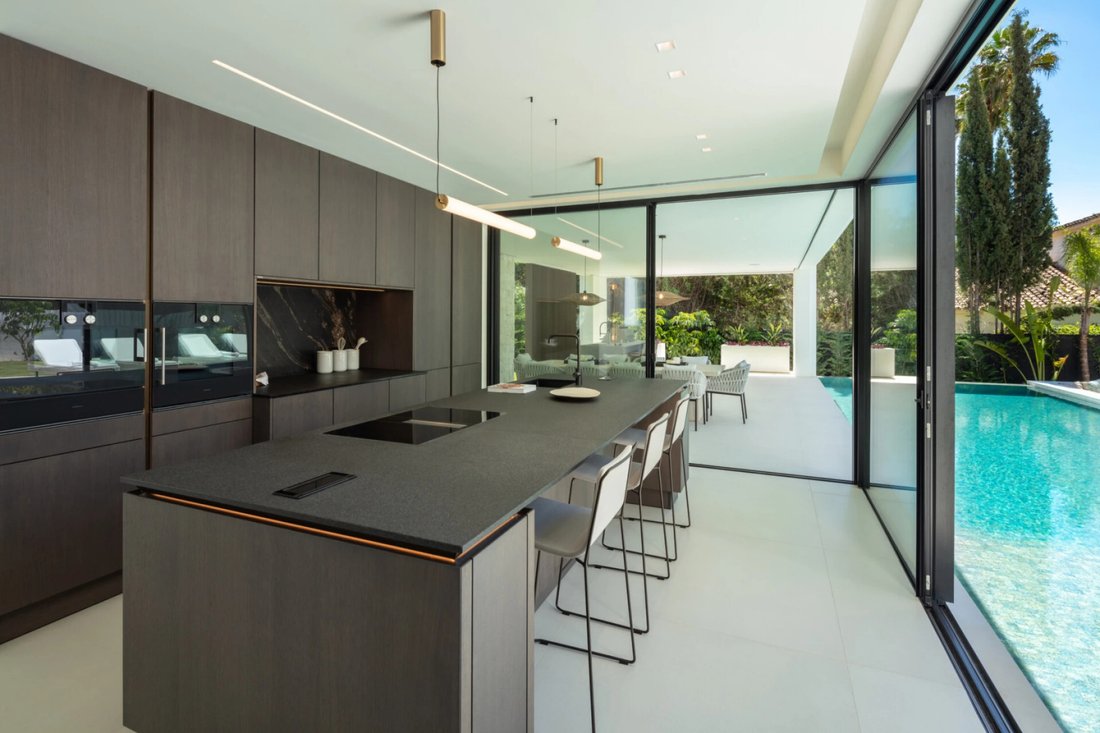 Villa in Puerto Banus, Marbella, Spain 5 - 15302154