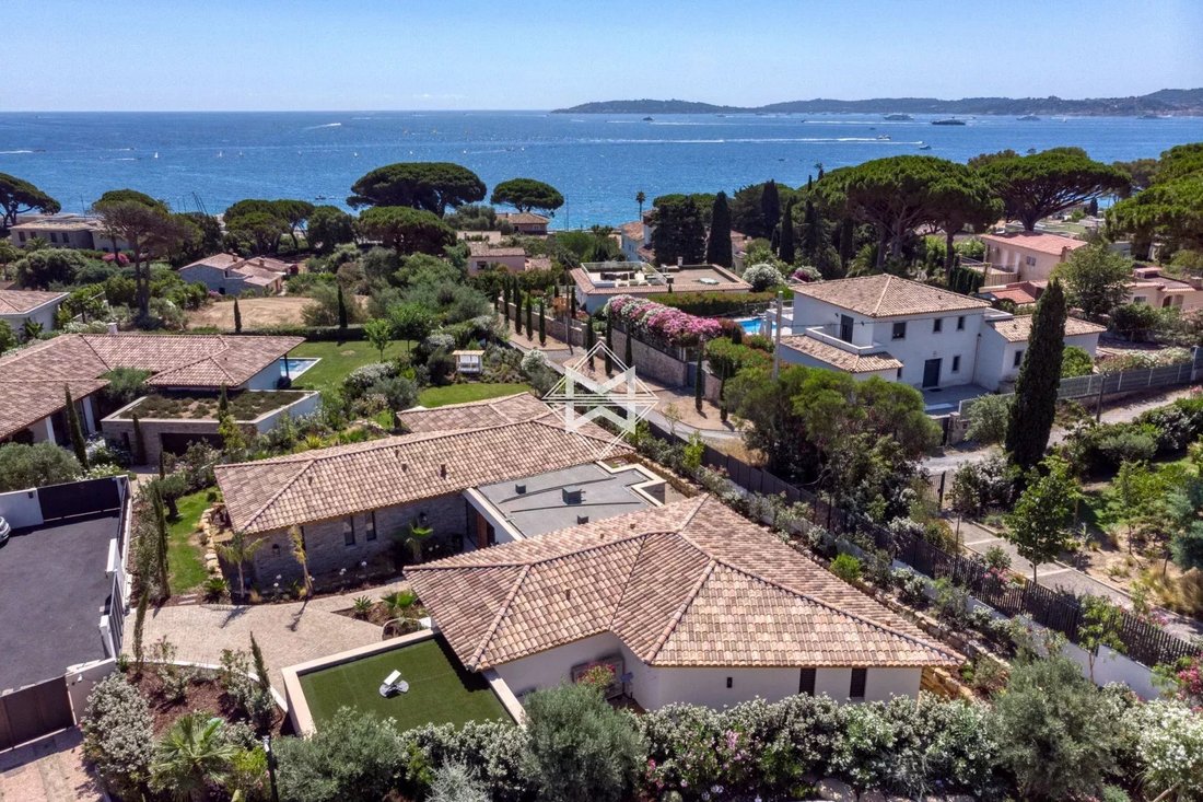 Villa in French Riviera, Provence-Alpes-Côte d'Azur, France 2 - 15302084