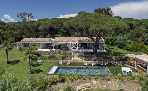 House in Zone Ouest Urbaine, Saint-Tropez, France 1