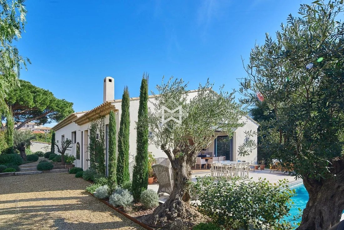Villa in Zone Ouest Urbaine, Saint-Tropez, France 1 - 10570468