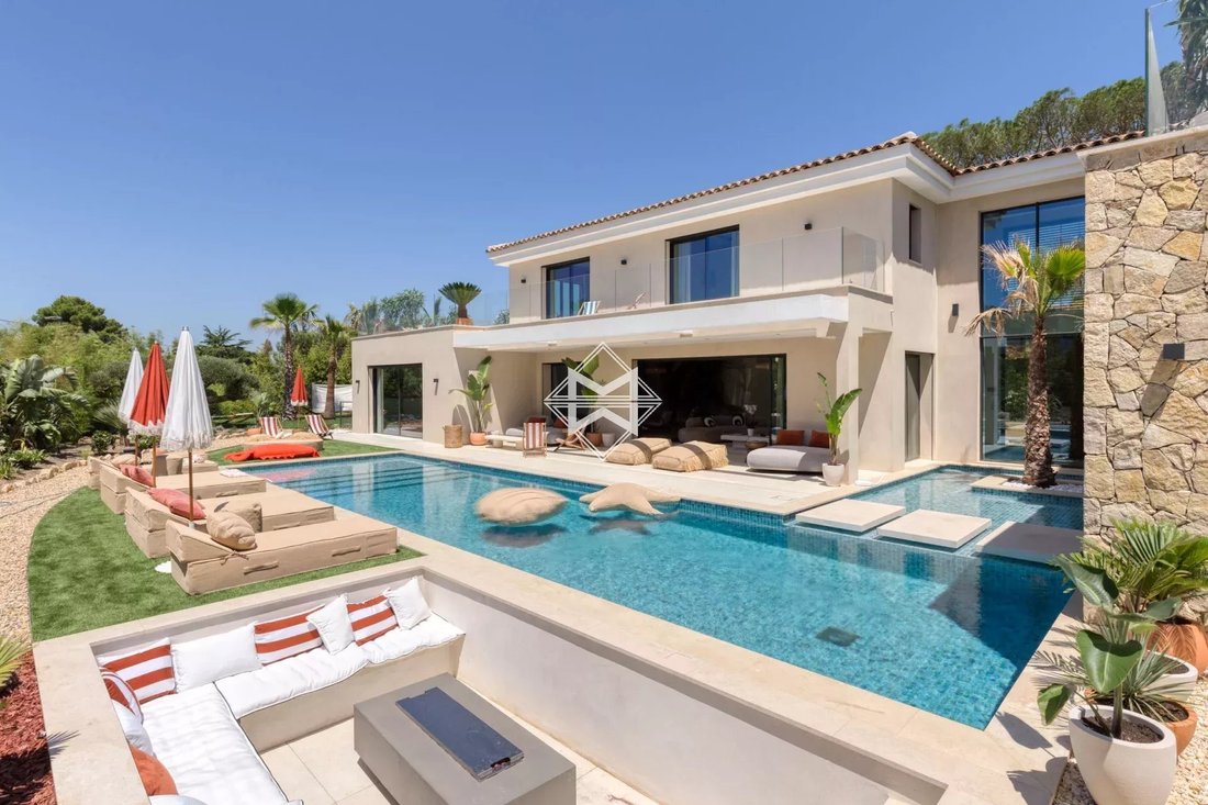 Villa in Zone Est Diffuse, Saint-Tropez, France 1 - 15302421