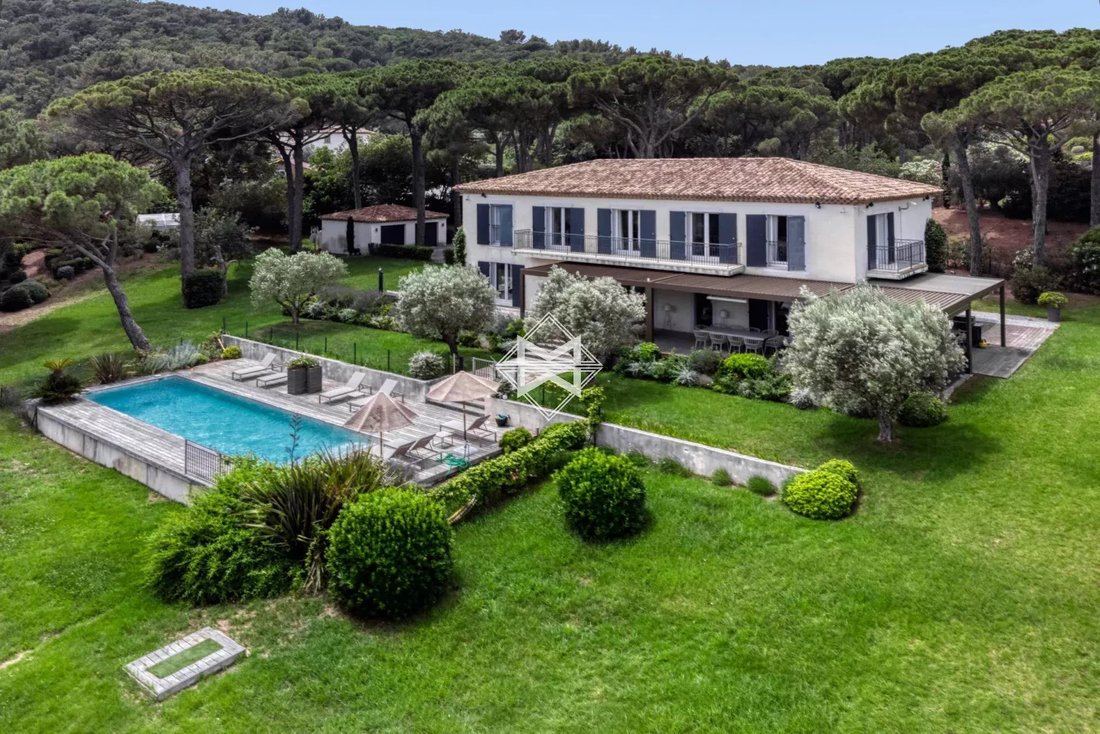 Villa in Ramatuelle, Provence-Alpes-Côte d'Azur, France 2 - 12984329