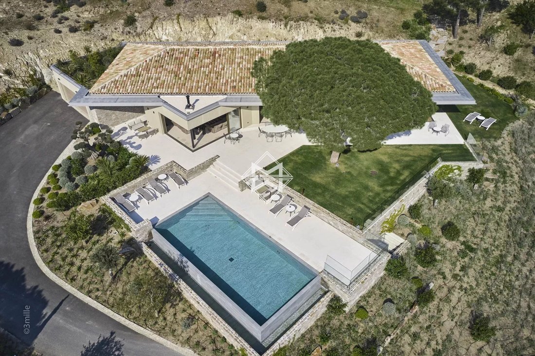 Villa in Ramatuelle, Provence-Alpes-Côte d'Azur, France 4 - 10924682