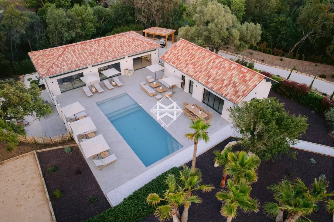 Villa in La Croix-Valmer, Provence-Alpes-Côte d'Azur, France 1 - 15301987